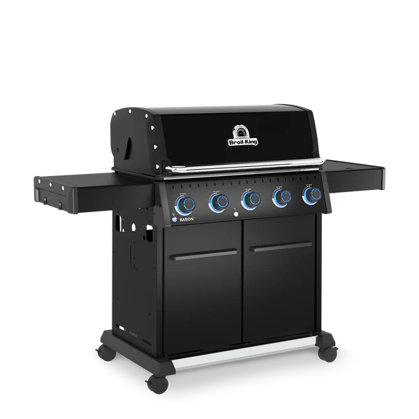 Broil King Baron 520 PRO Shadow 4-Burner Gas Grill