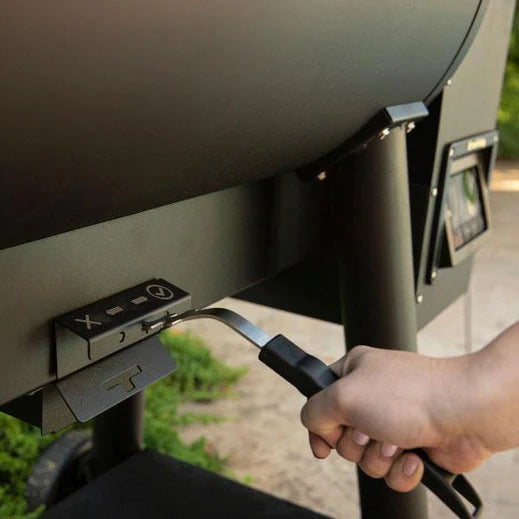 Broil King CROWN Pellet 400 Electric Pellet Grill & Smoker 493051 (IN-STORE ONLY)