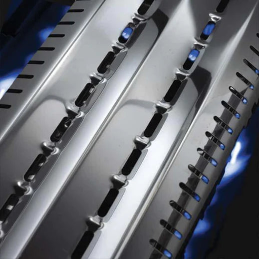 Broil King CROWN S490 BBQ with Side Burner, Rear Rotisserie Burner, Rotisserie Kit & Heavy-Duty Cast Iron Cooking Grids