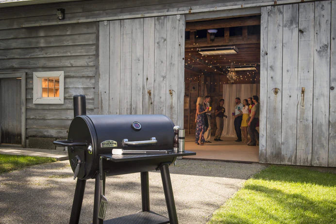 Broil King REGAL Charcoal Grill 500 w/ Heavy Duty Cast Iron Grids