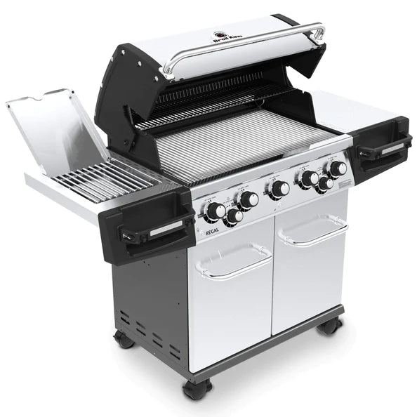 Broil King REGAL S590 PRO IR BBQ with Infrared Side Burner, Rear Rotisserie Burner & Rotisserie Kit